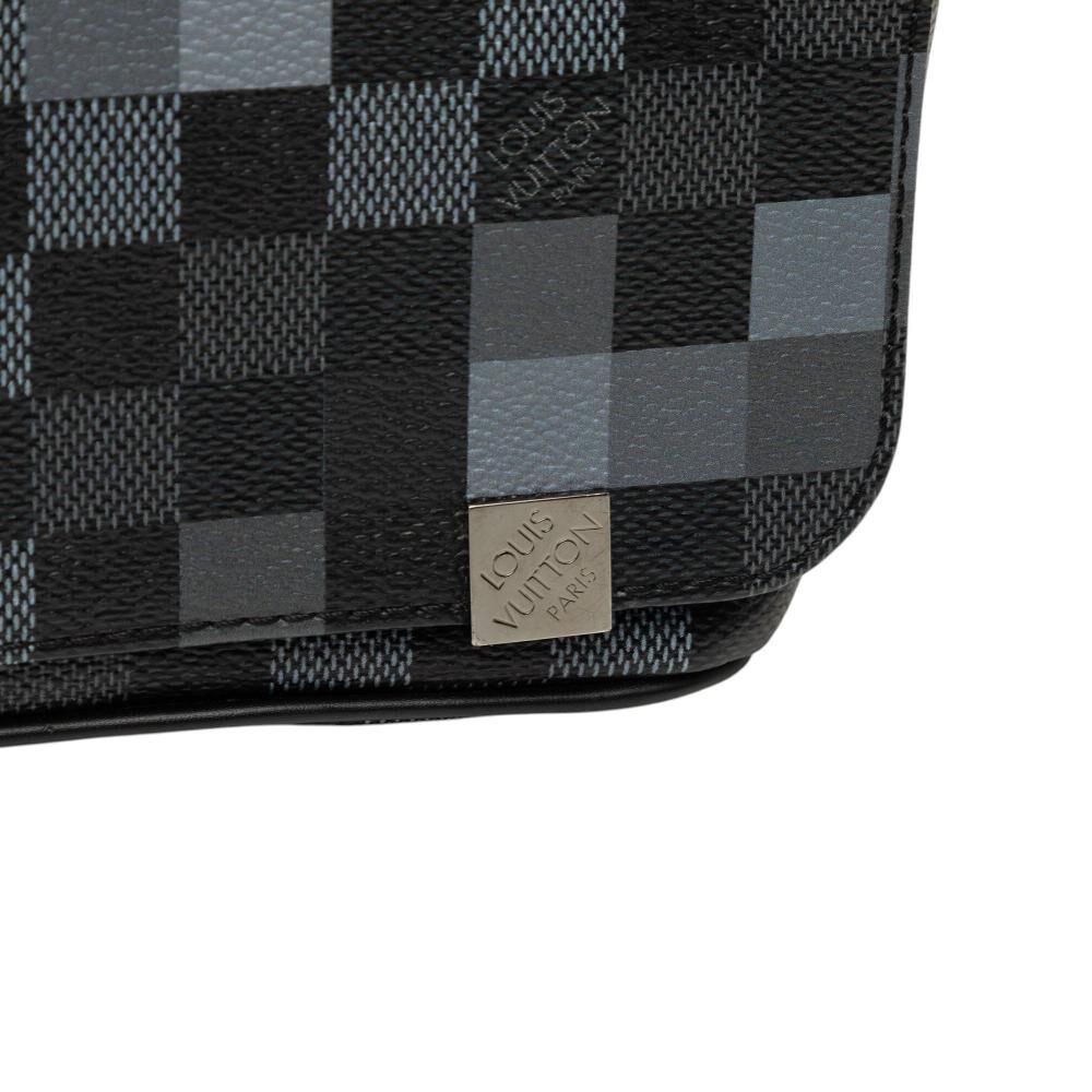 Louis Vuitton District