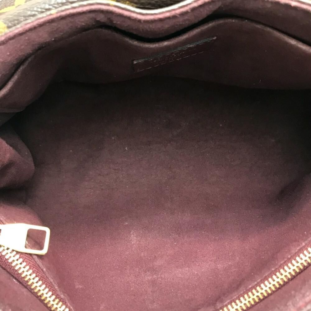 Louis Vuitton Shoulder Bags
