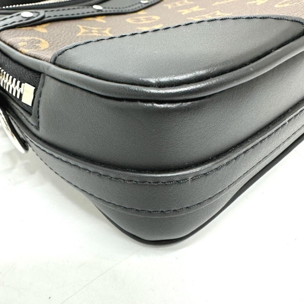 Louis Vuitton Shoulder Bags