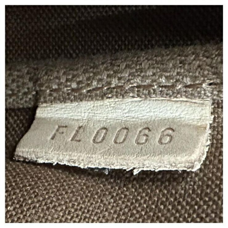 Louis Vuitton Pochette Accessoires