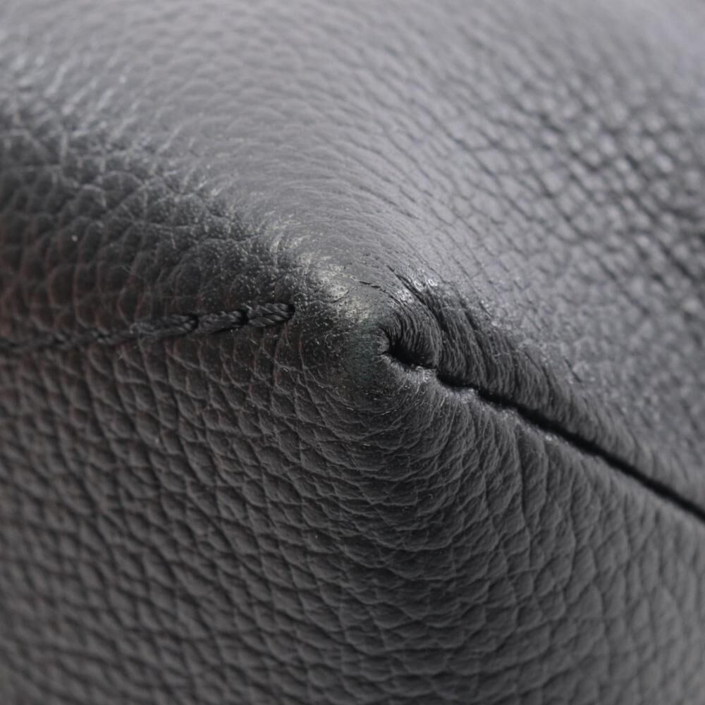 Louis Vuitton Messenger