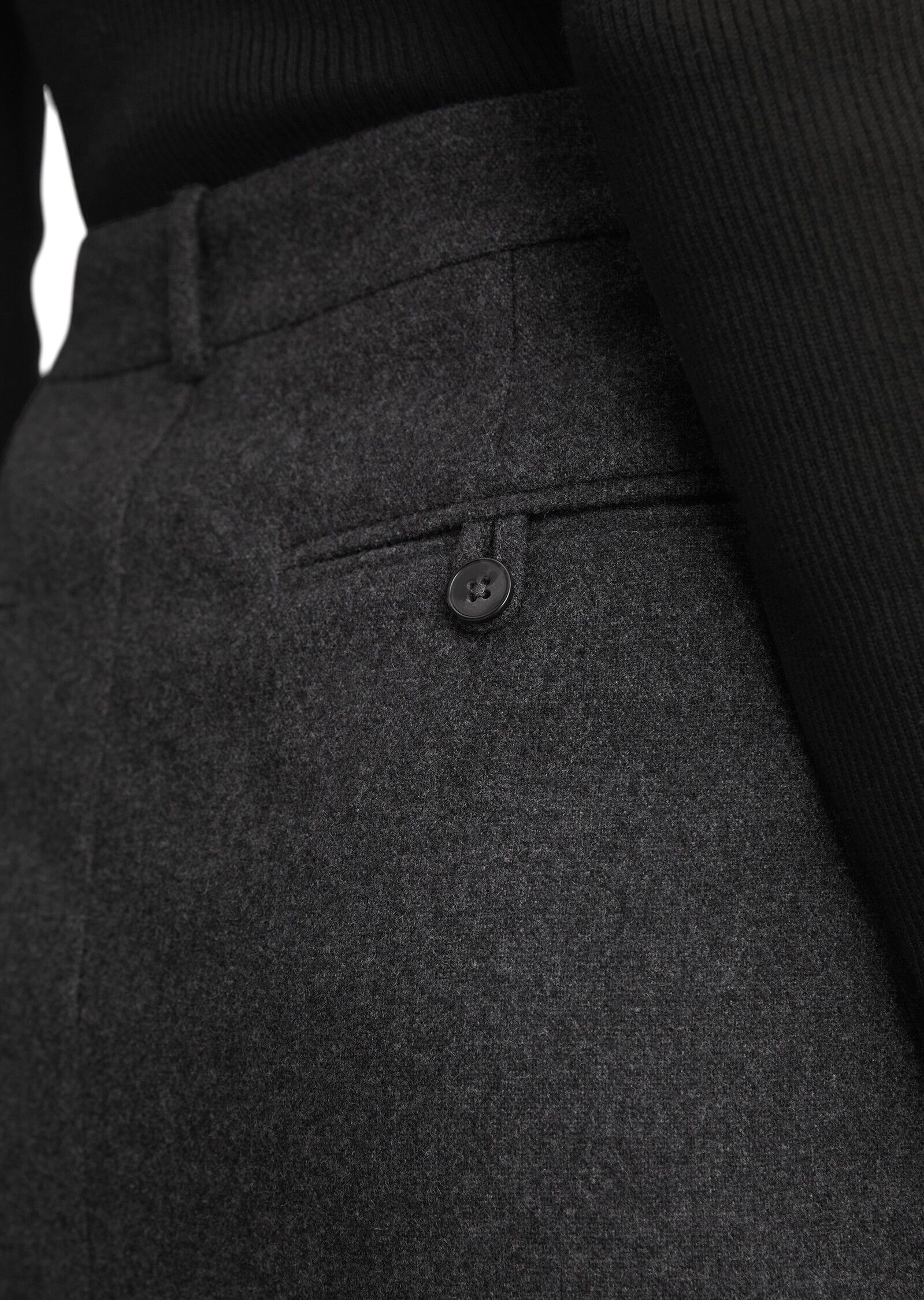 Skirt, short length, zip fly, piped