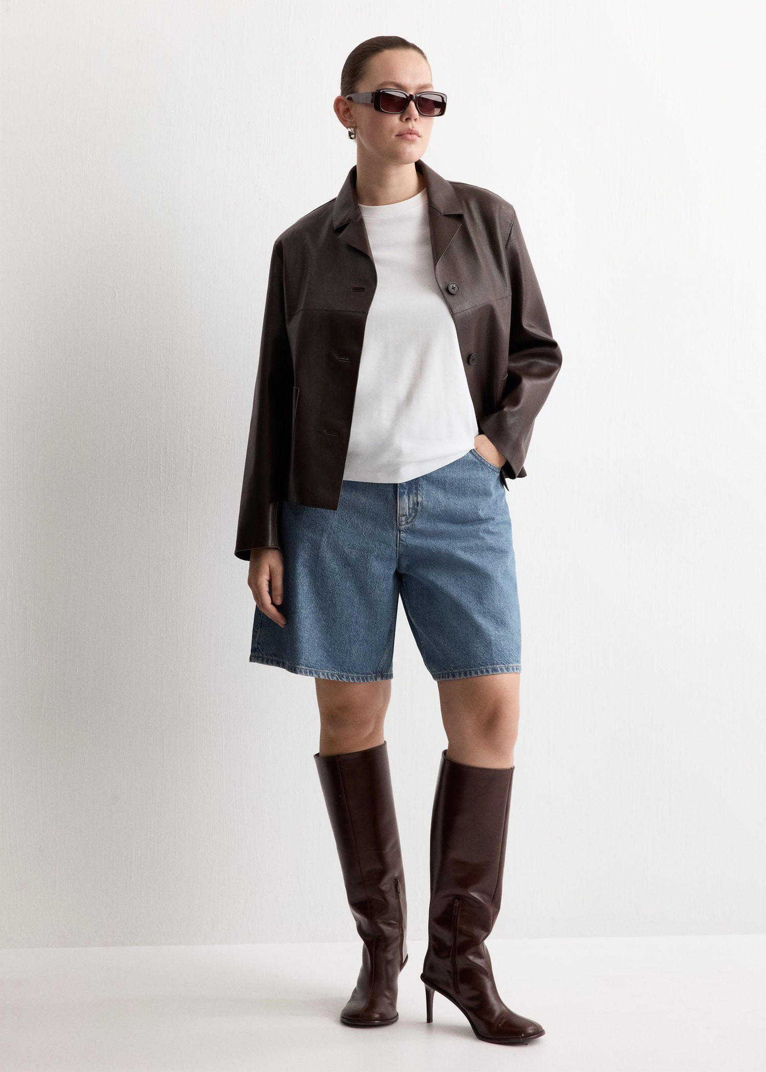 High-waist straight-fit denim short