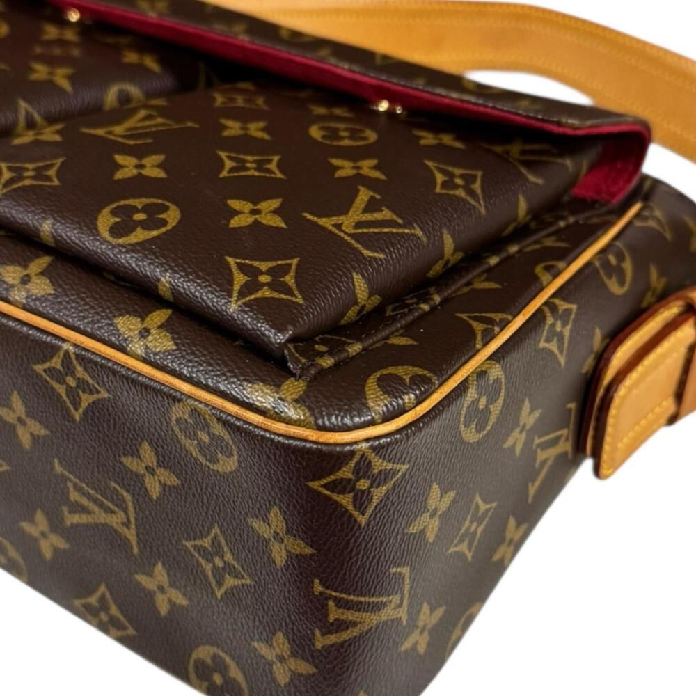 Louis Vuitton Shoulder Bags