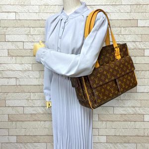 Louis Vuitton Tote