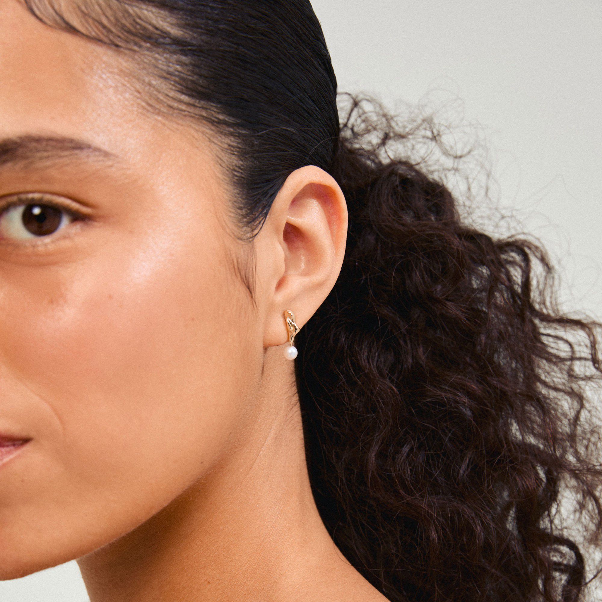 STARLIGHT pearl earrings gold-plated