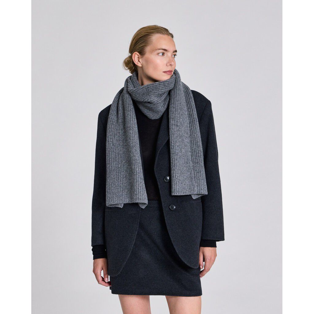 Klarisa Lambswool Scarf