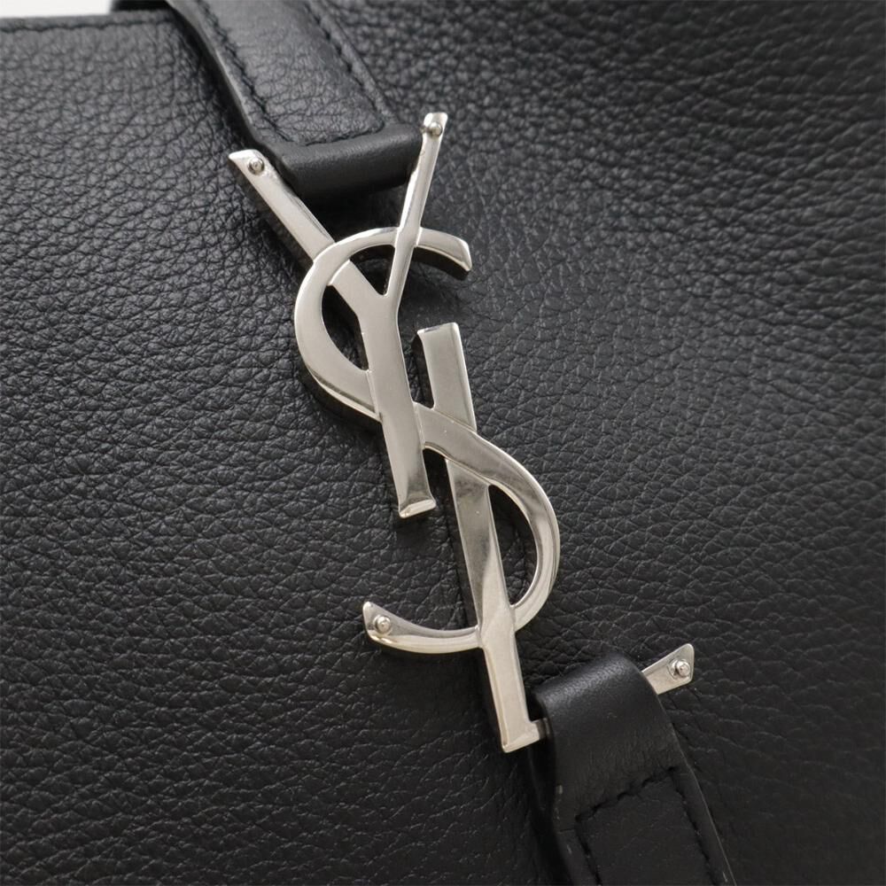 Yves Saint Laurent Shoulder Bag