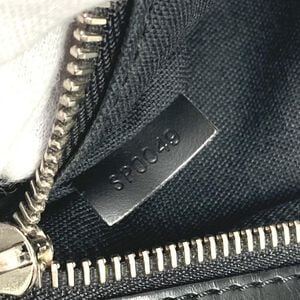 Louis Vuitton Messenger