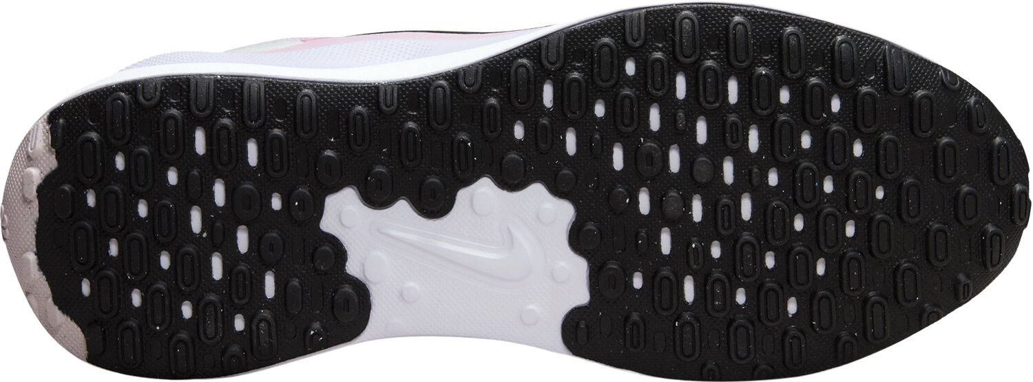 Revolution 7 sneakers