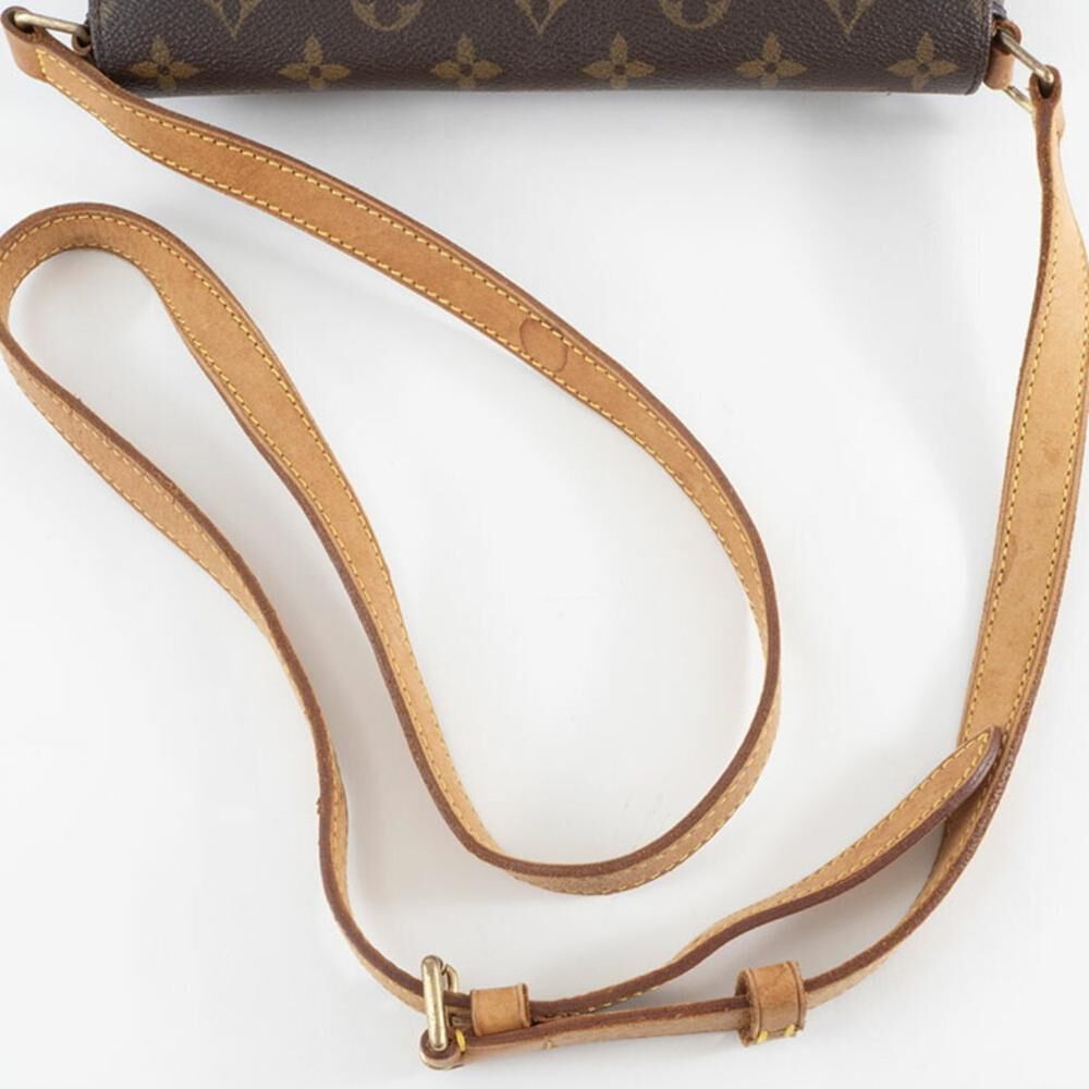 Louis Vuitton Shoulder Bags