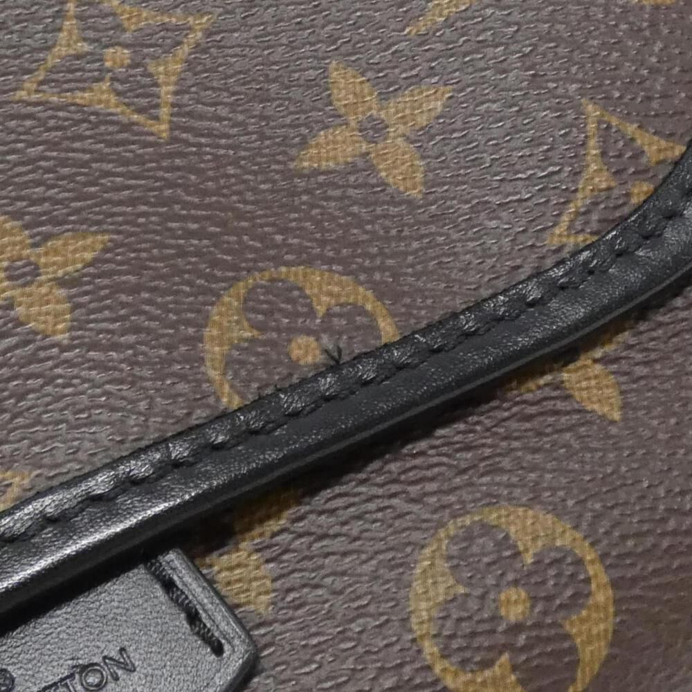Louis Vuitton Shoulder Bags