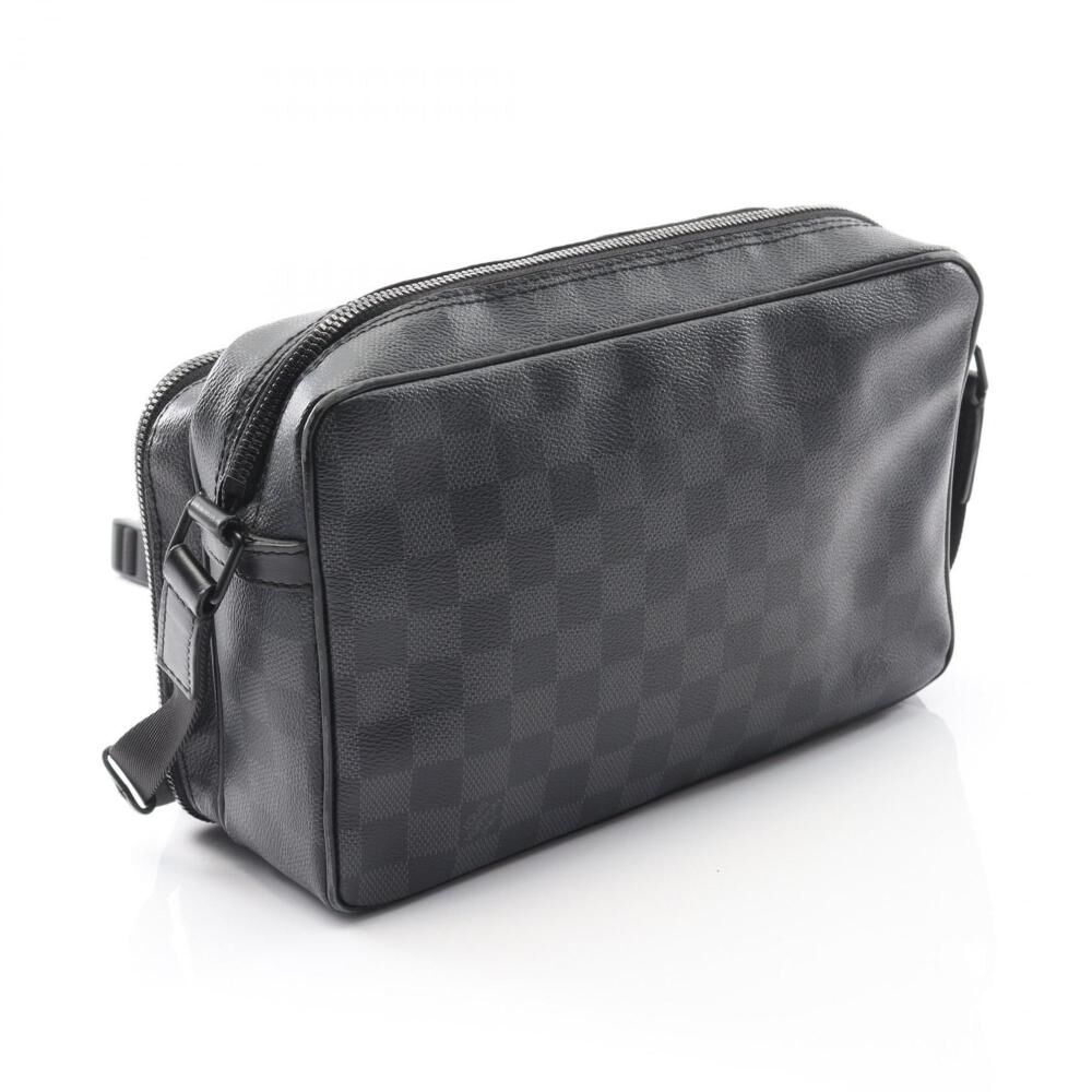 Louis Vuitton Shoulder Bags