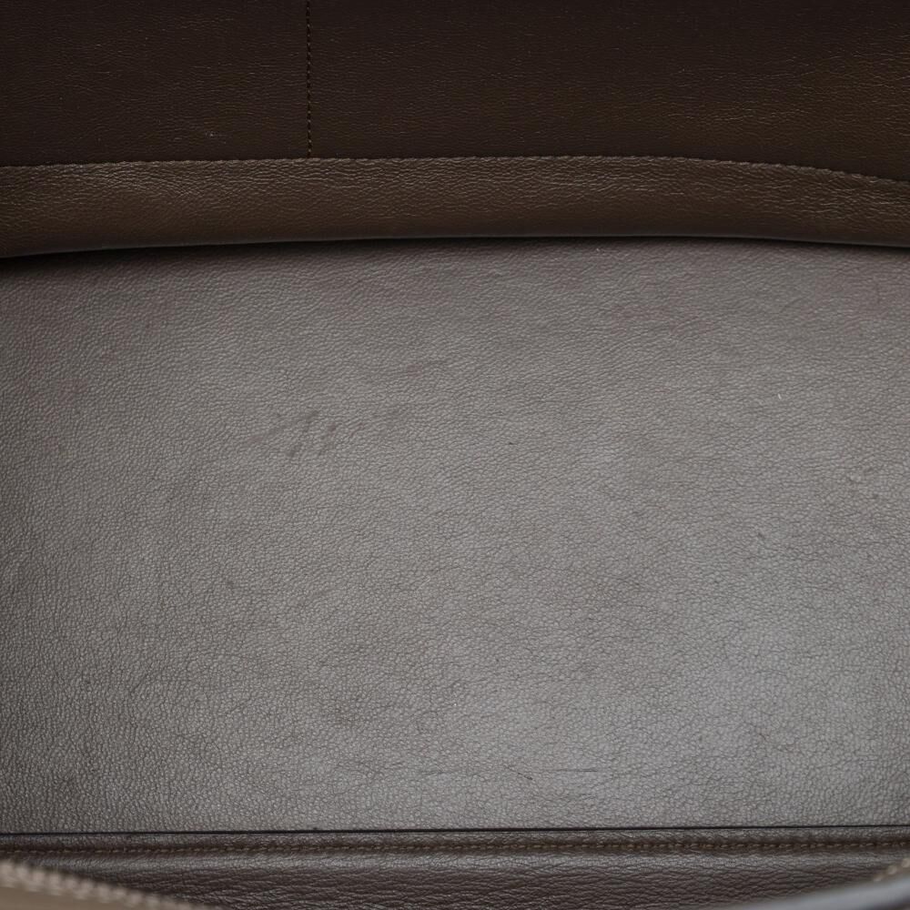 C&eacute;line Trapeze