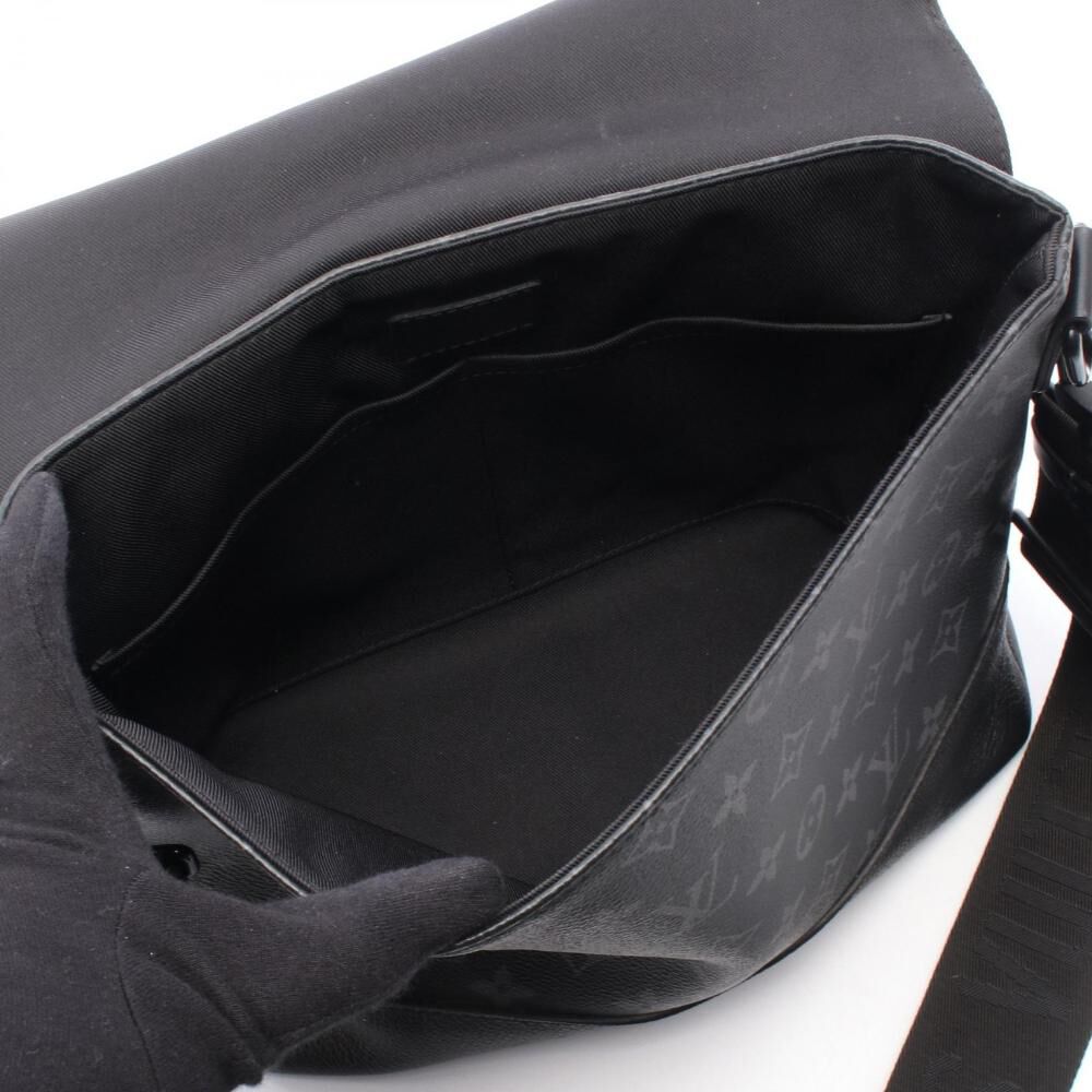 Louis Vuitton Messenger