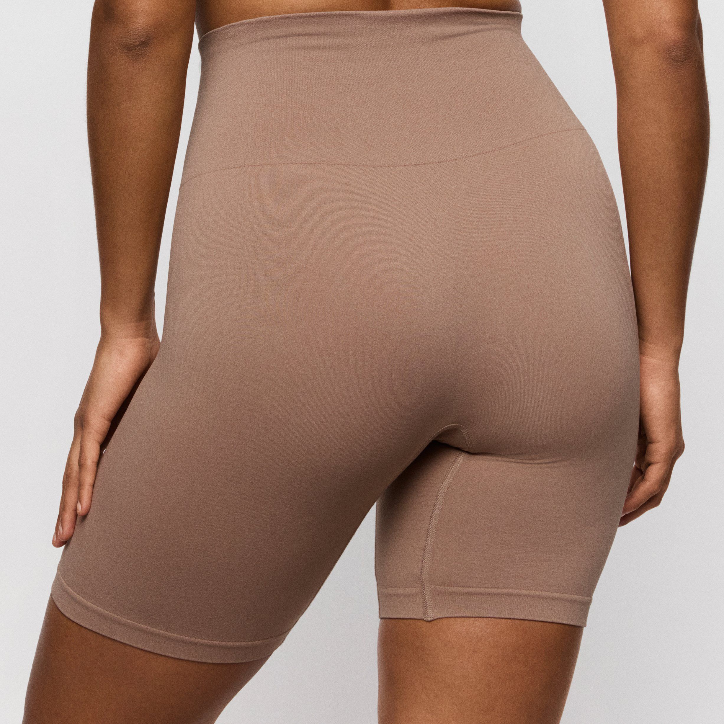 Nudda shapewear h&oslash;je trusser med ben