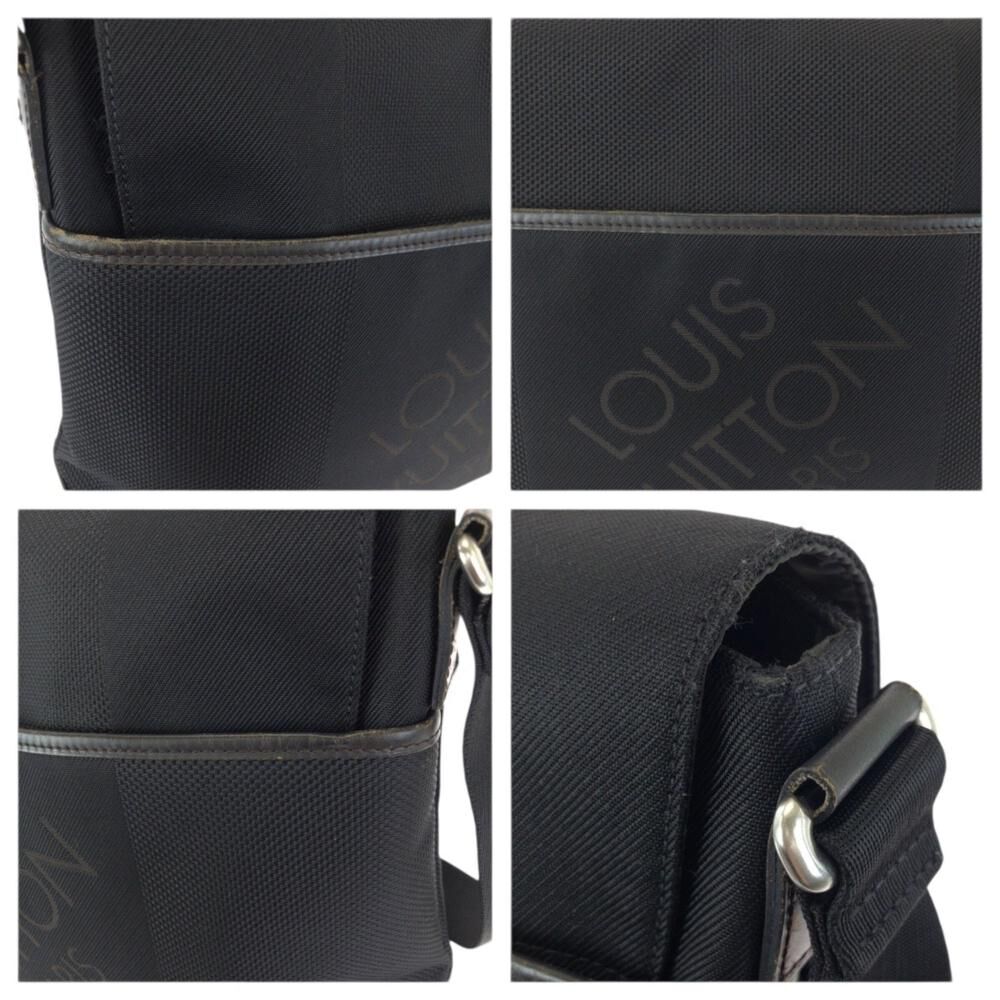 Louis Vuitton Shoulder Bags