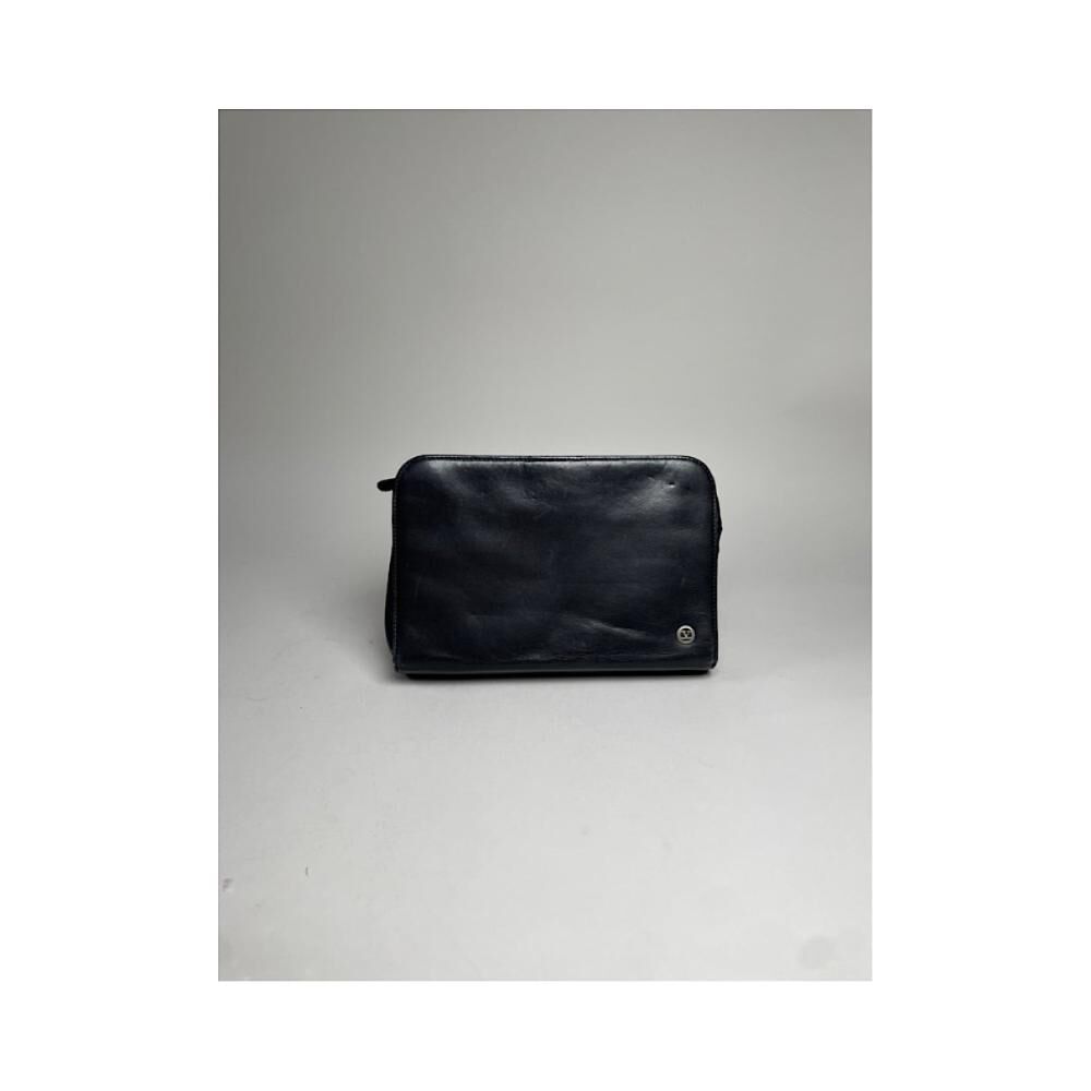 Valentino Pouch