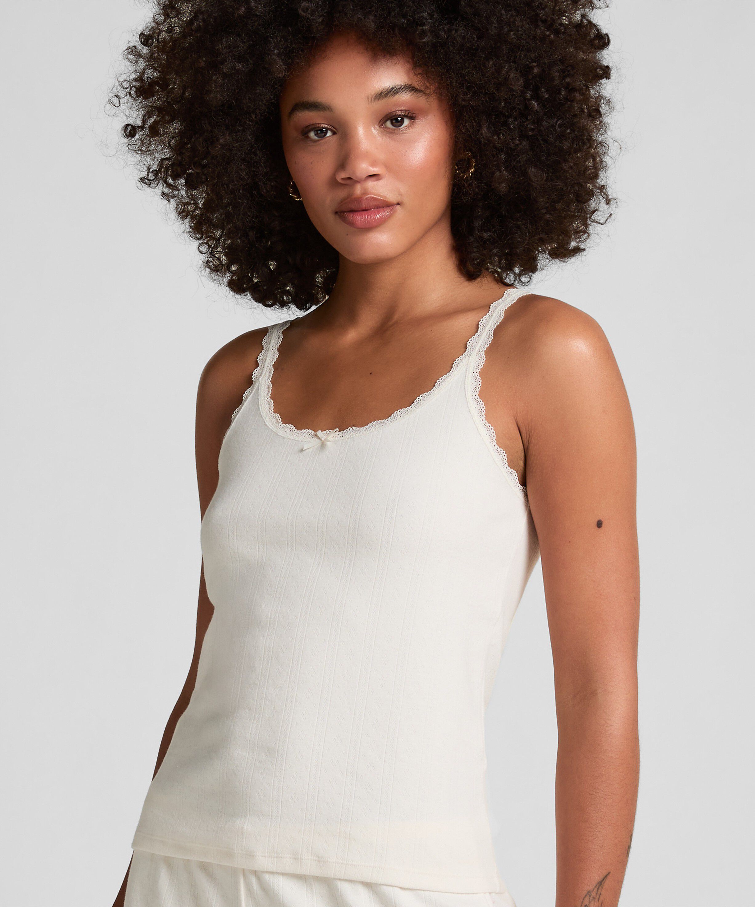 SINGLET POINTELLE LACE