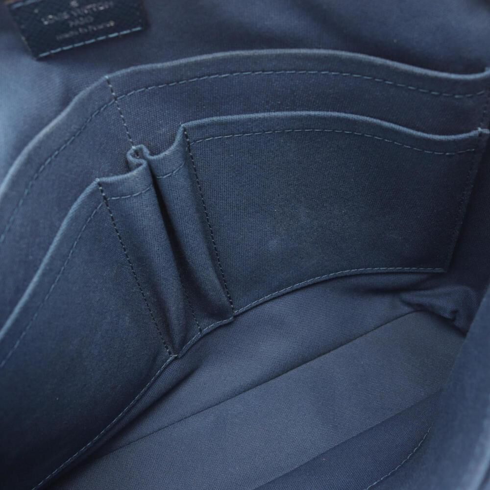 Louis Vuitton Messenger