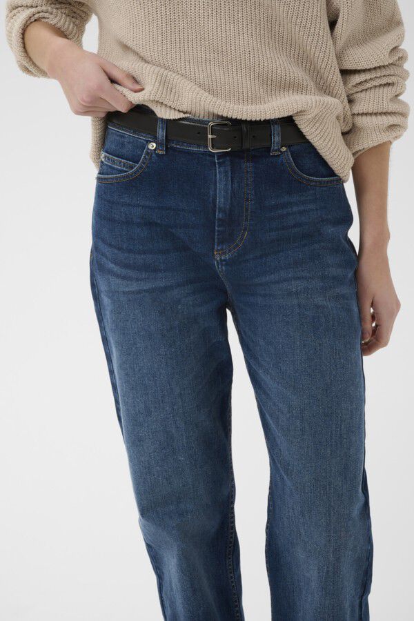 DARLINAIW CORE STRAIGHT JEANS