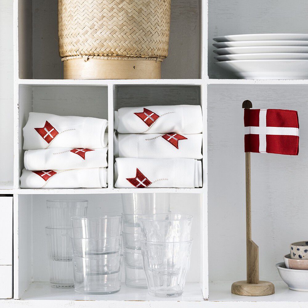 Bordflagstang egetr&aelig; med Dannebrog