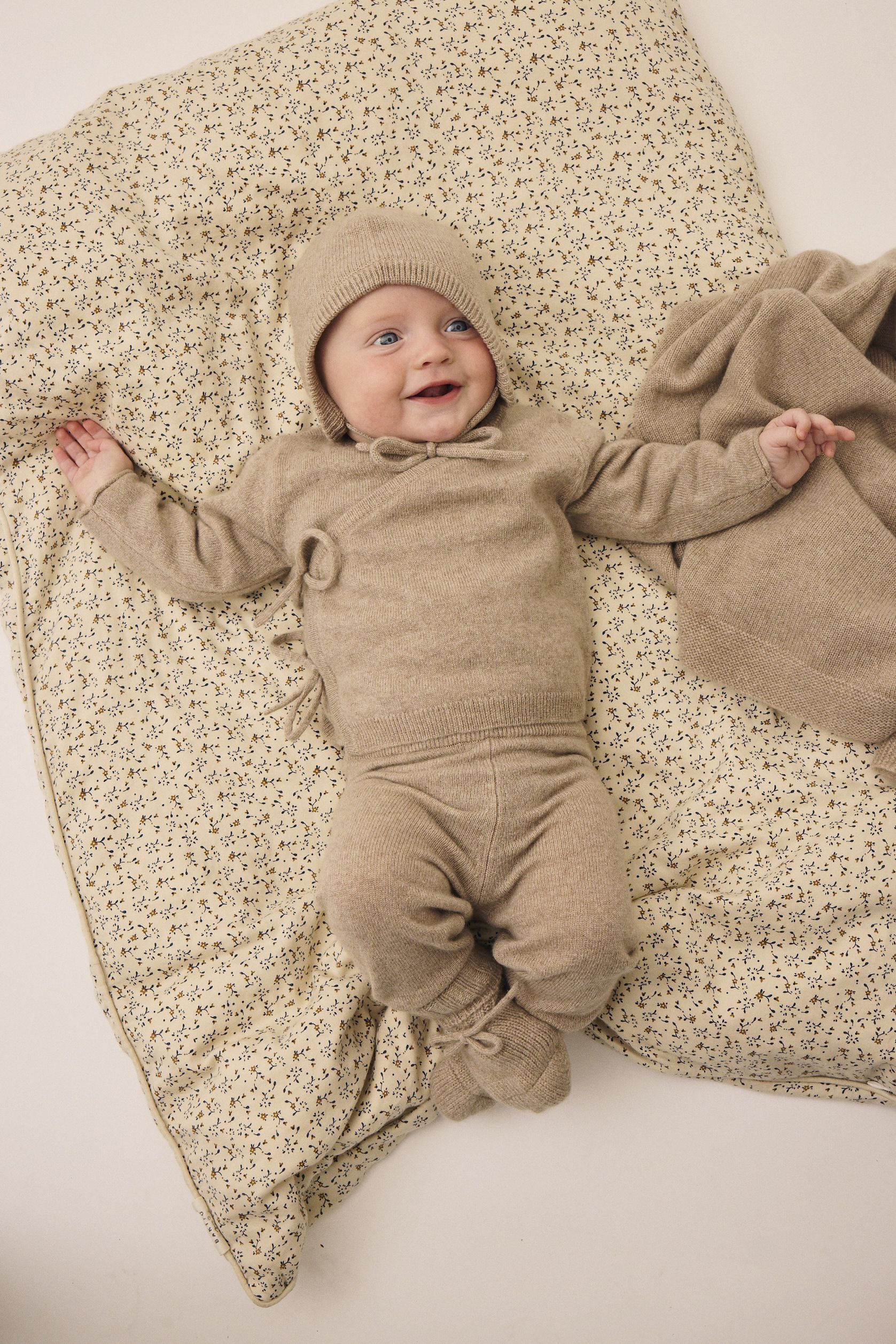 Newborn 100% Cashmere pants GCS