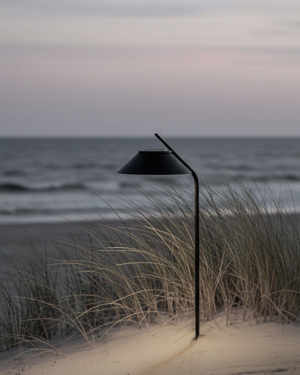 Vinkel LED solcellelampe, spyd black