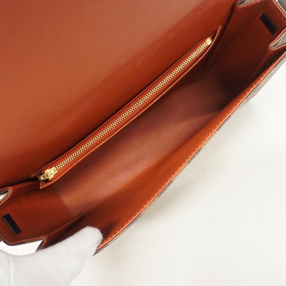 Louis Vuitton Shoulder Bags