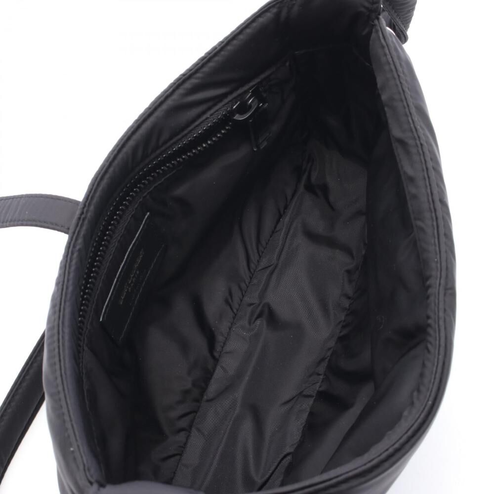 Yves Saint Laurent Shoulder Bag