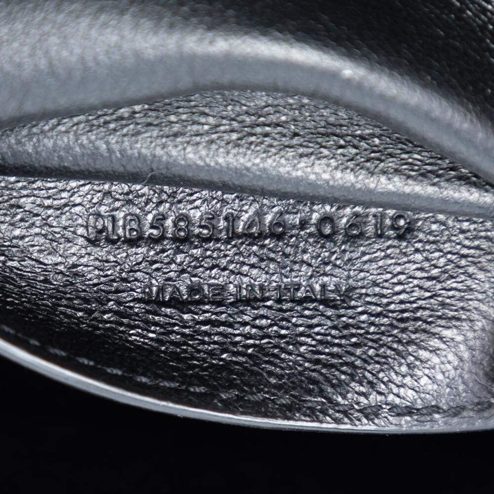 Yves Saint Laurent Shoulder Bag