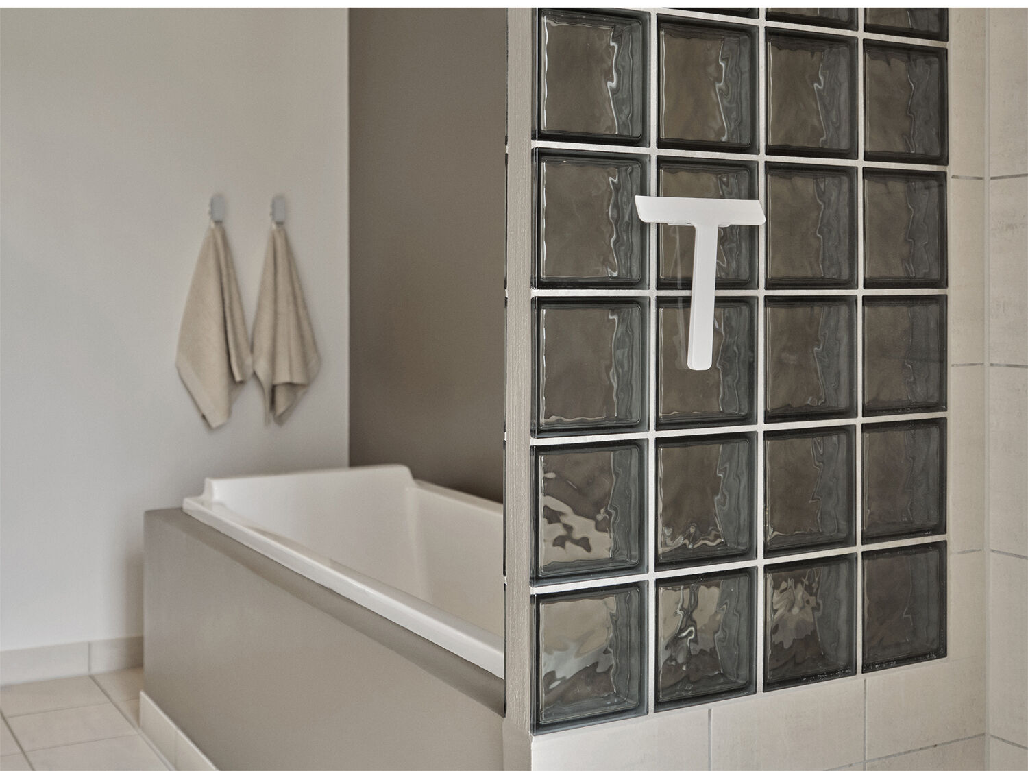 Skraber m. holder Ume White