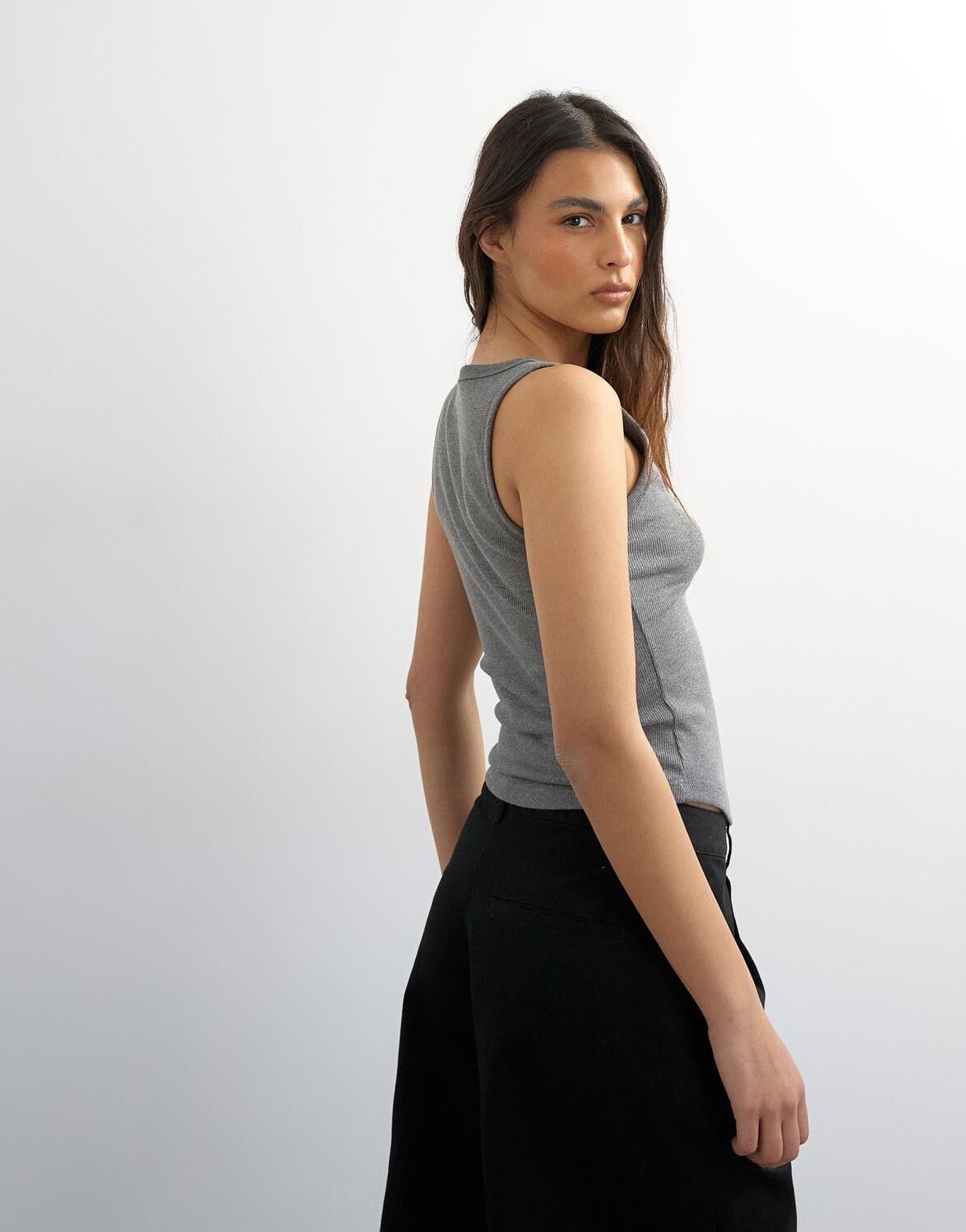 TSBRITT SL RIB SCOOP CURVE HEM VEST