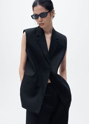 Sleeveless linen suit blazer