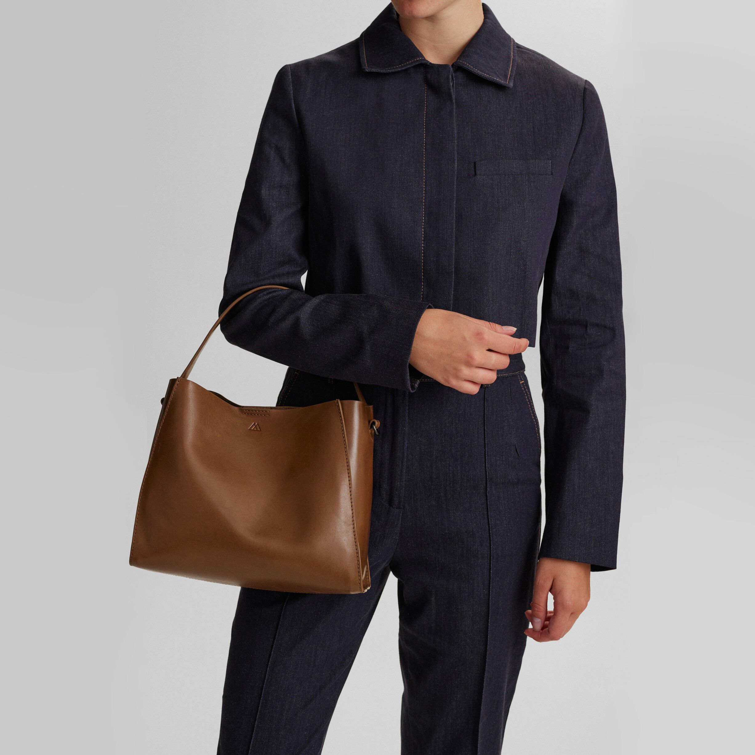 Raynembg Bag, Antique