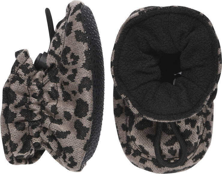 Leopard slippers