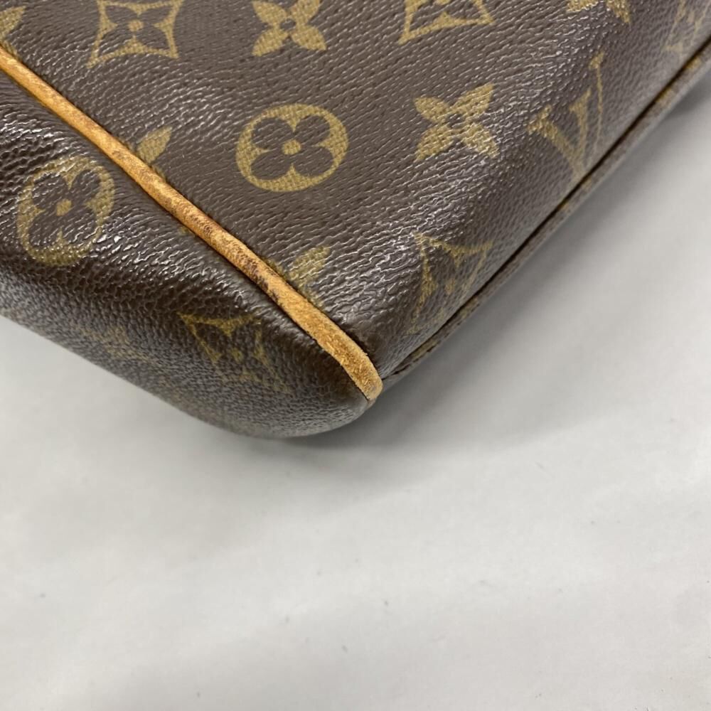 Louis Vuitton Shoulder Bags