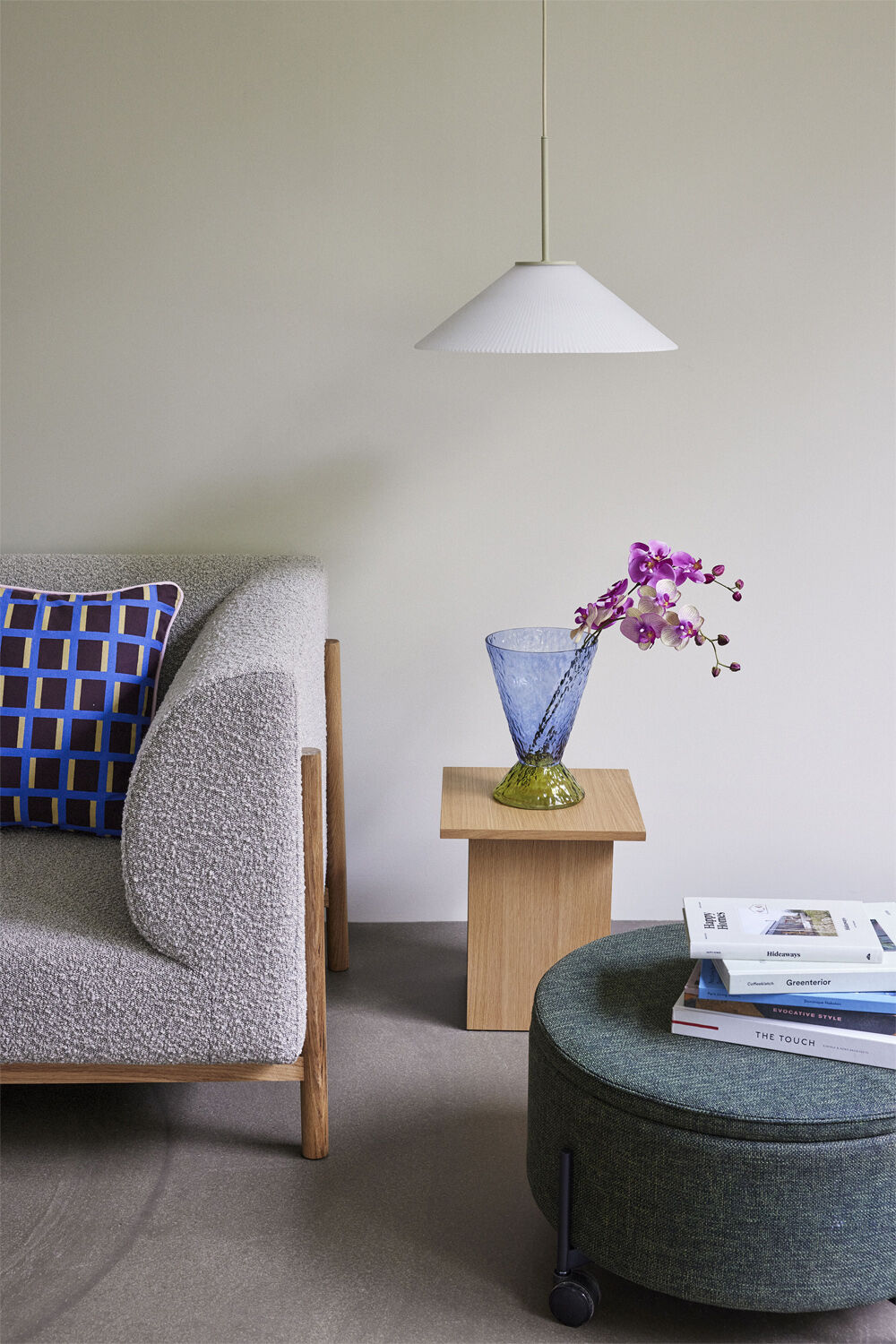 Abyss Vase Lysebl&aring;/ Olive