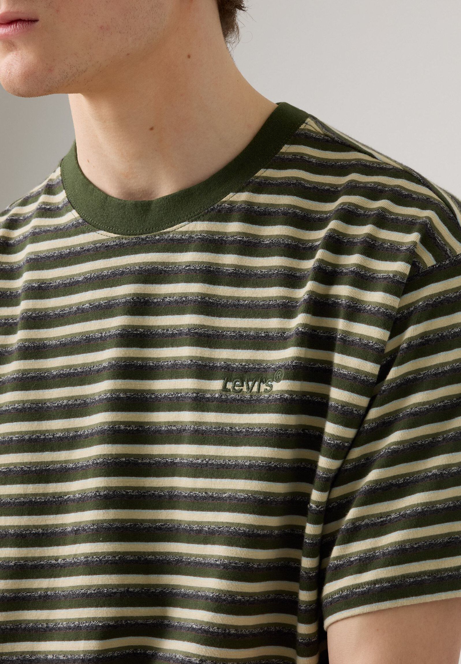 RED TAB VINTAGE TEE WHITAKER S