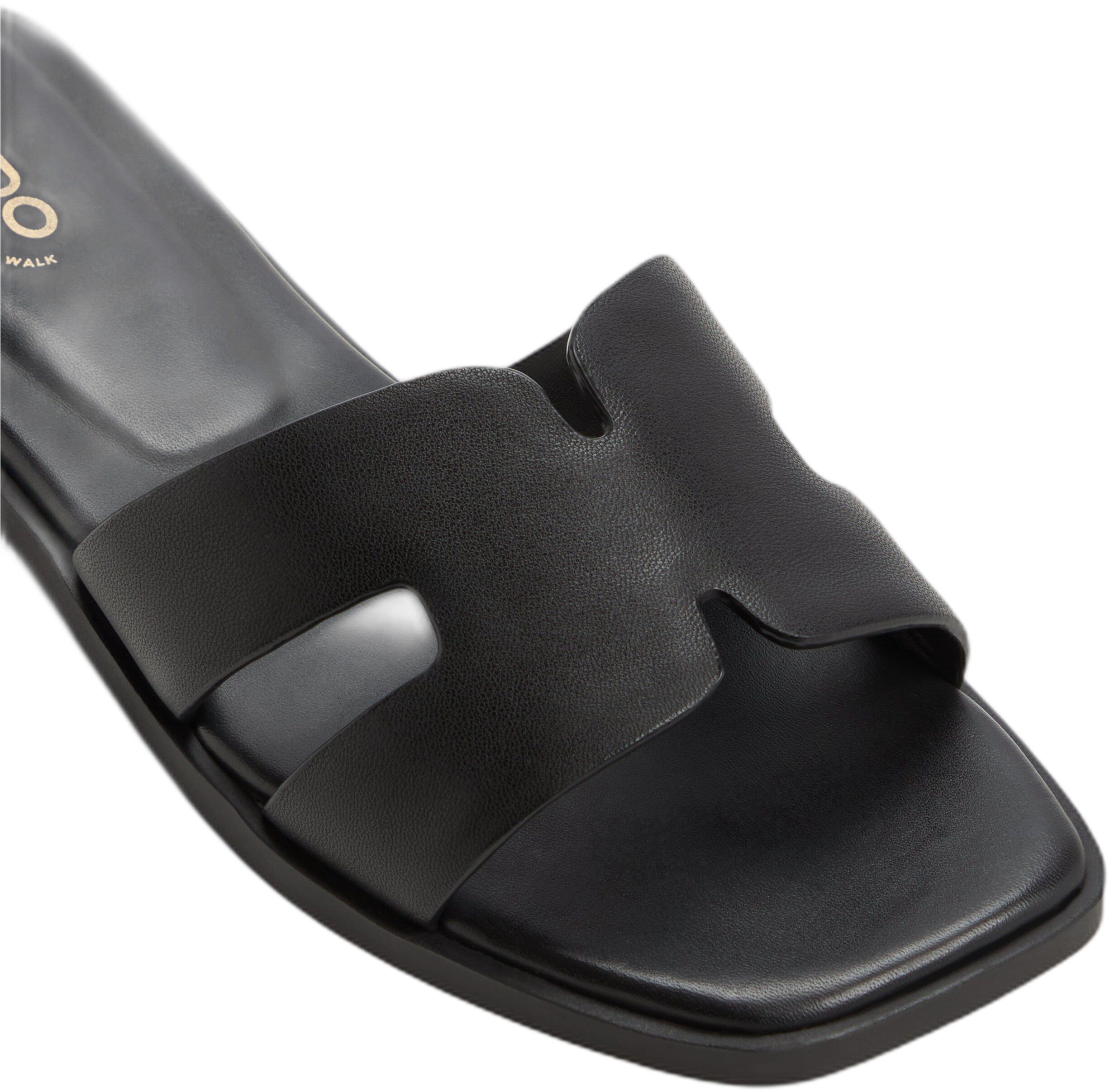 ITSANDAL FLAT SANDALS
