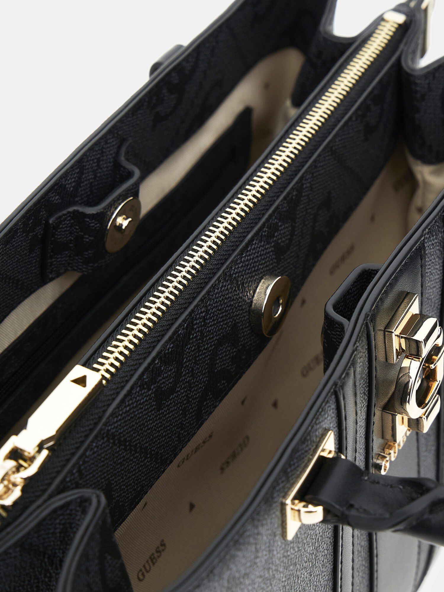 ERENIA GIRLFRIEND SATCHEL