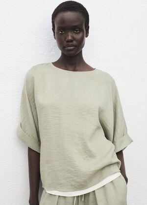 Oversized blouse with turn-up sleev