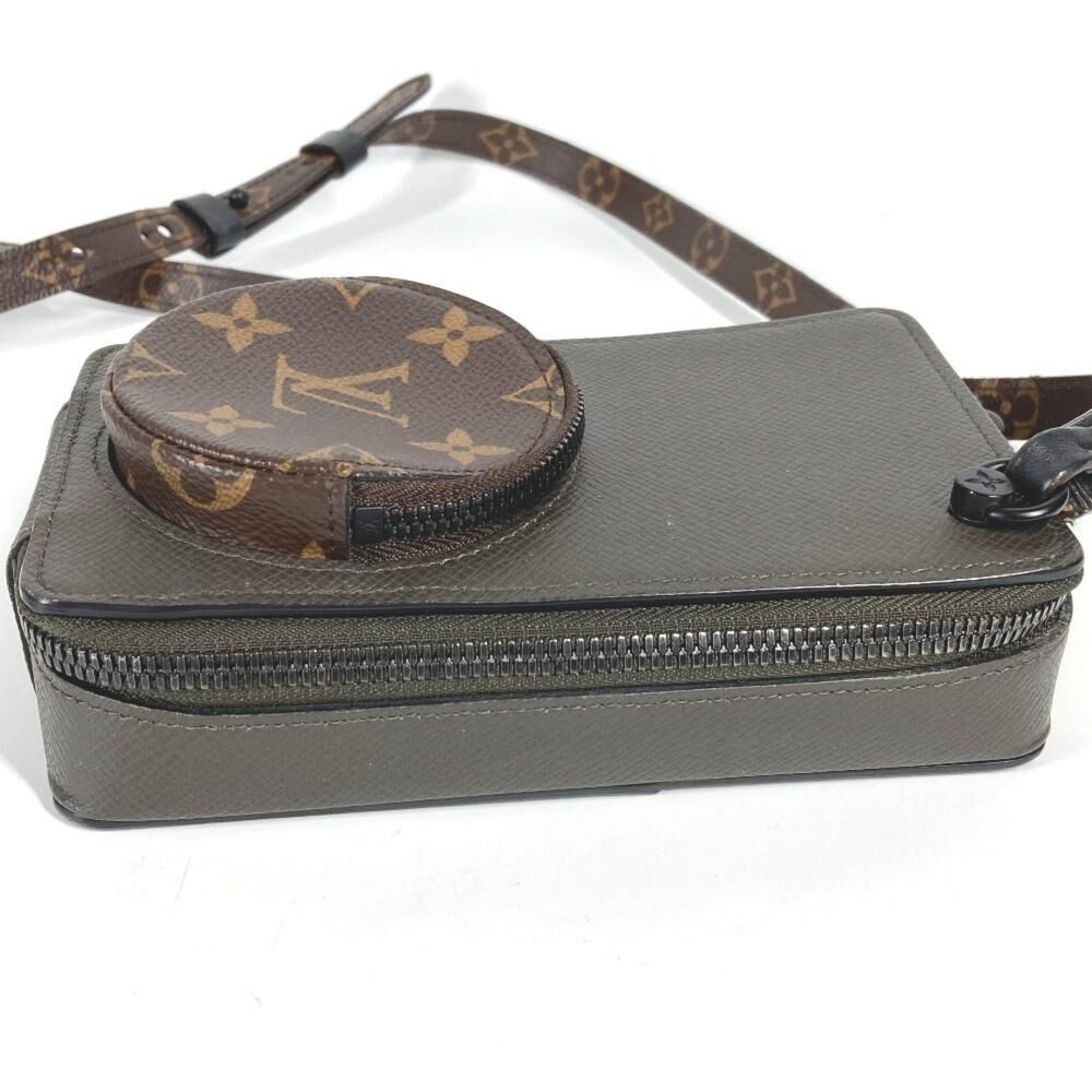 Louis Vuitton Shoulder Bags