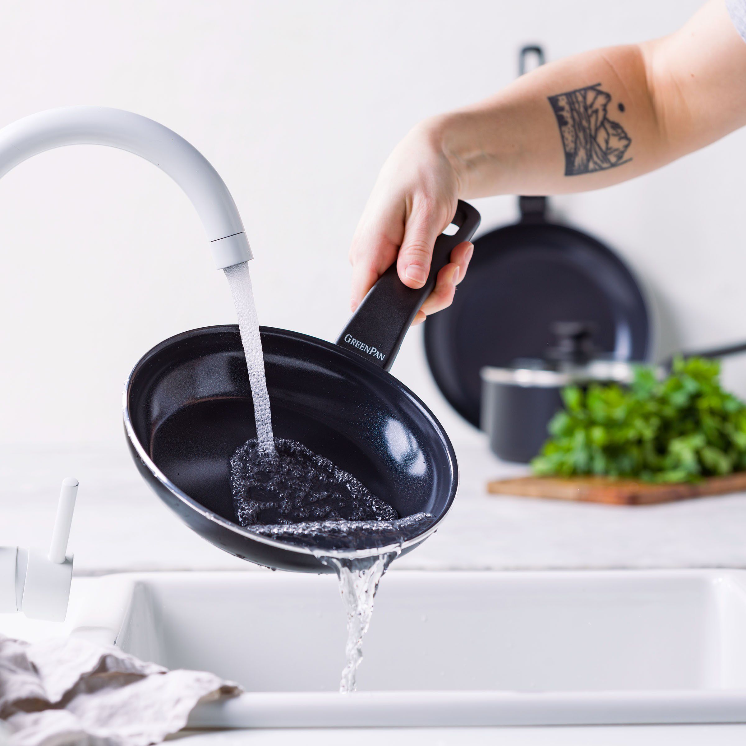 GP-ESSEN FBl Alu Perf-ind opn fry 20cm