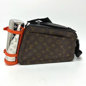 Louis Vuitton Shoulder Bags