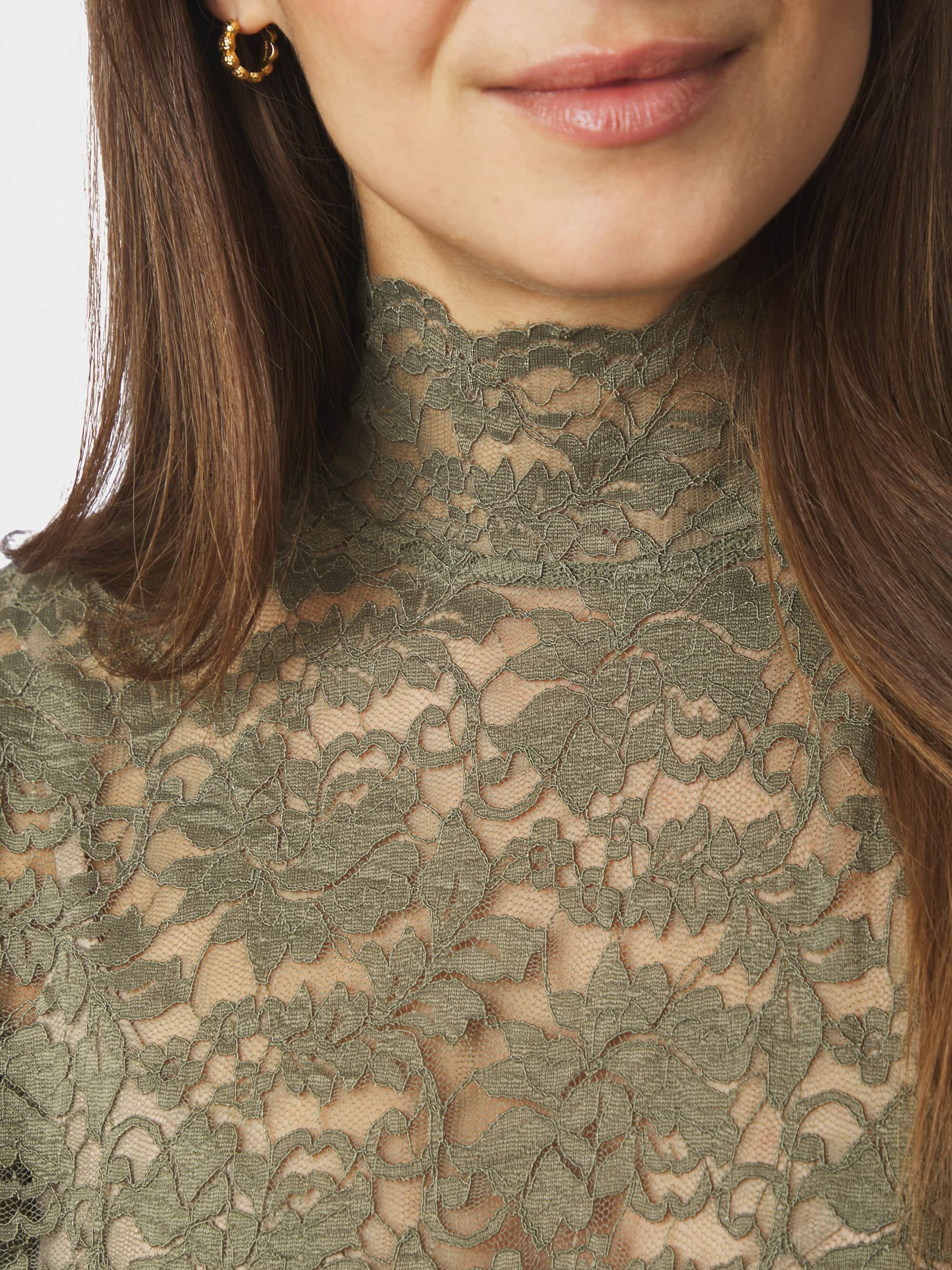 Liza Laceflower Blouse