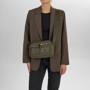 Darlambg Crossb. , Monochrome