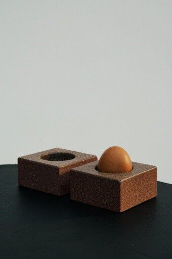 EGG CUP BLACK UOVO