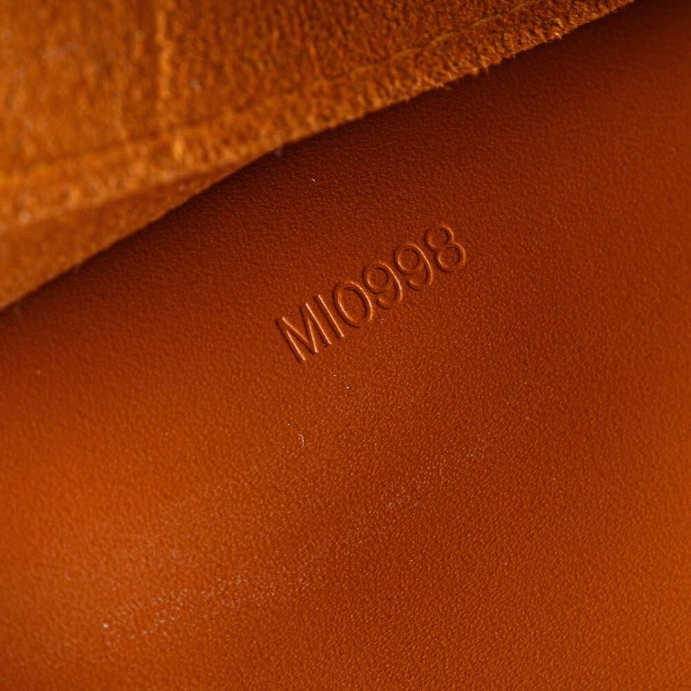 Louis Vuitton Pont Neuf