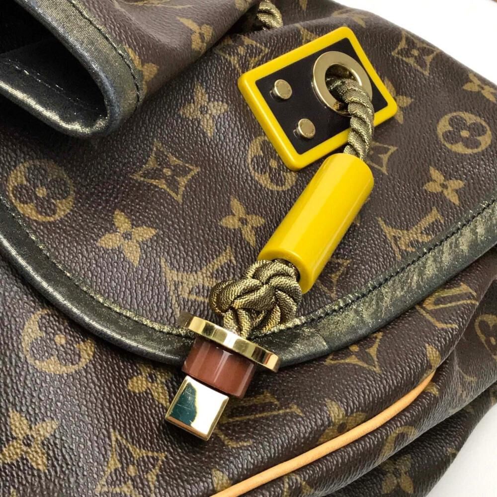 Louis Vuitton Shoulder Bags